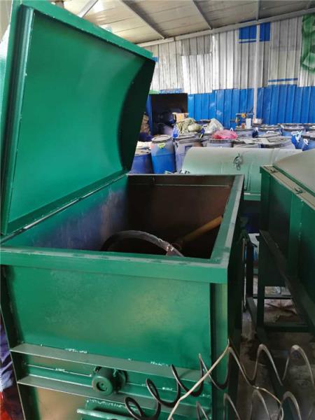 青海农牧业新篇章 青储饲料搅拌机与现代化畜牧养殖设备巡礼